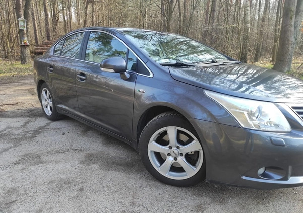 Toyota Avensis cena 27600 przebieg: 194500, rok produkcji 2009 z Lębork małe 46